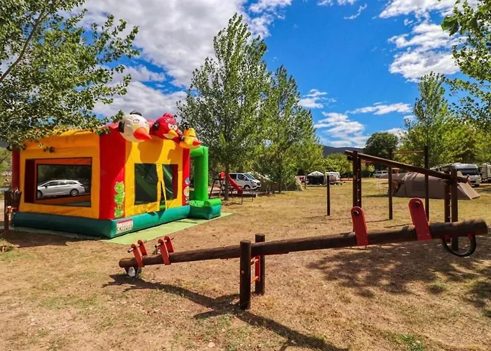 营地 Sunny Donji Karin